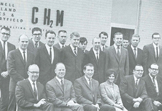 Photo of members of the CH2M Hill engineering company, featuring OSU alumnus Robert Chapman