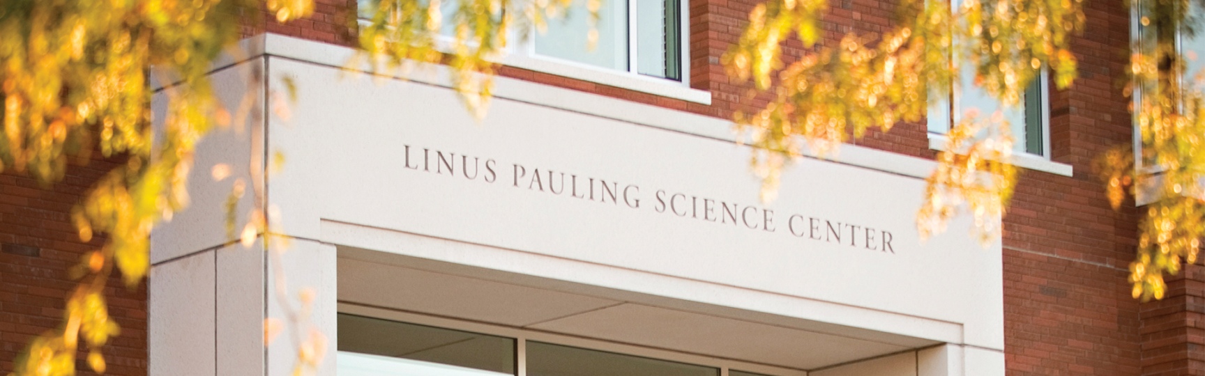 Oregon State University Campus building, text on building reads "Linus Pauling Science Center"