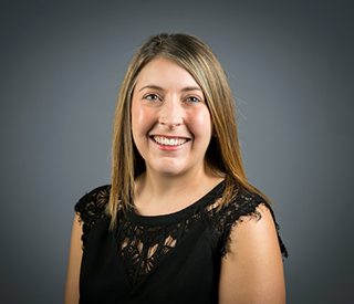 Kristi Tracy Headshot