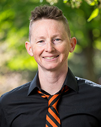 Sarah Oman headshot