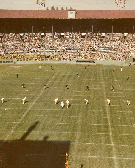 1960s Kickoff receive vs Washington